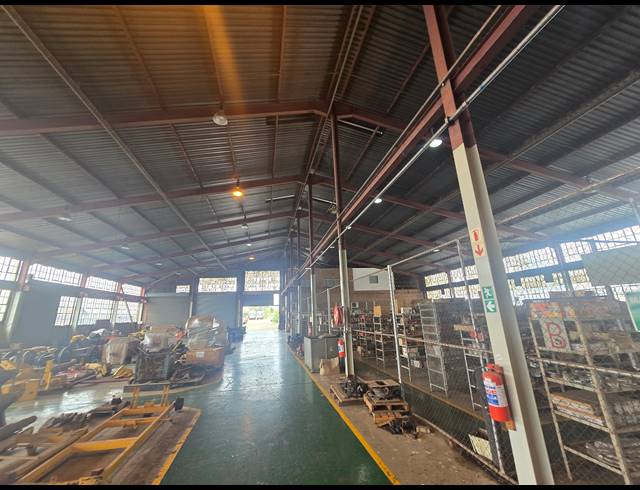 6,687M² WAREHOUSE FOR SALE IN BOKSBURG EAST